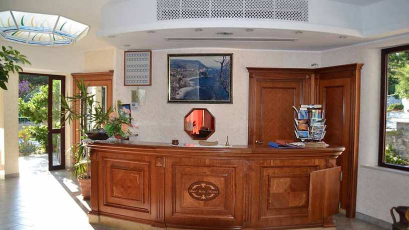 Imagen de los interiores del Hotel Stella Marina. Foto 19