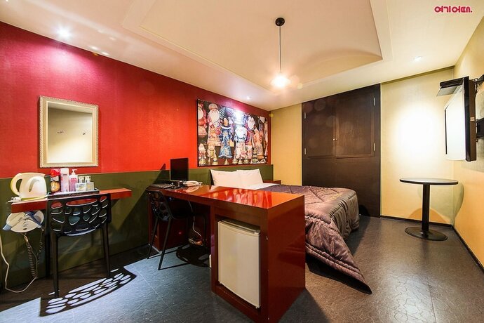 Imagen de la habitación del Hotel Story. Foto 4