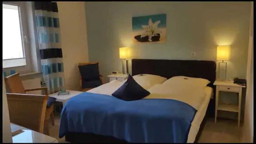 Imagen de la habitación del Hotel Strandhalle. Foto 11