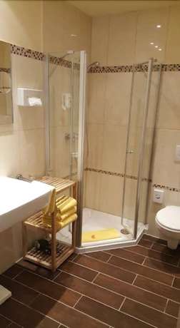 Imagen de la habitación del Hotel Strandhalle. Foto 18
