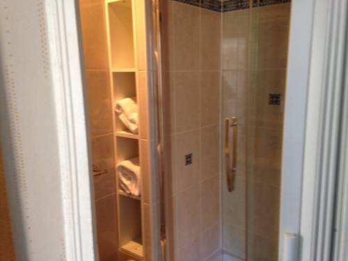 Imagen de la habitación del Hotel Studia. Foto 7