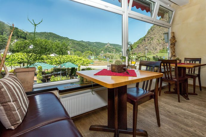 Imagen del bar/restaurante del Hotel Stumbergers. Foto 4