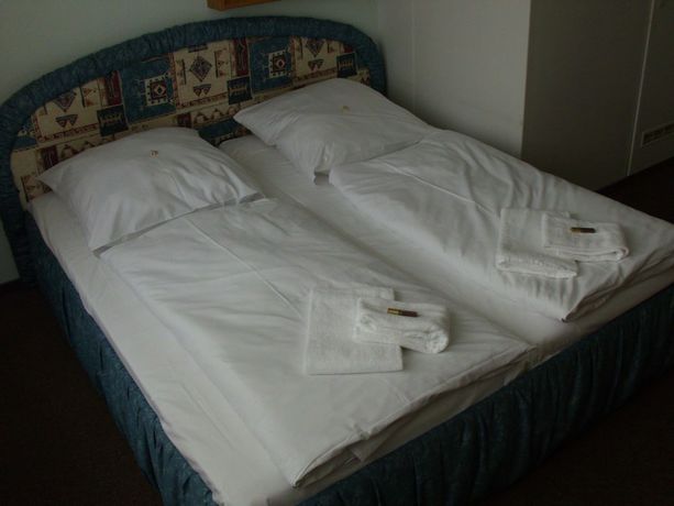 Imagen de la habitación del Hotel Sturm. Foto 8