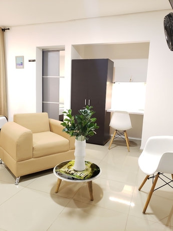 Imagen de la habitación del Hotel Suite Center. Foto 6