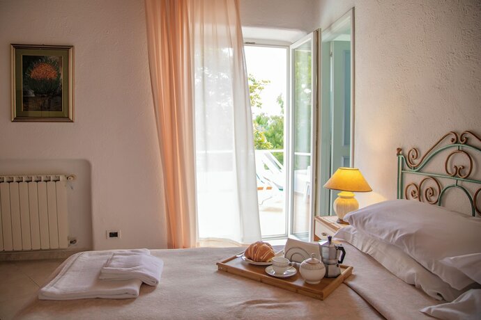 Imagen de la habitación del Hotel Sunset Green Ischia. Foto 16