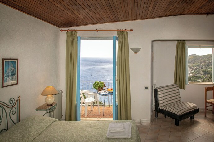 Imagen general del Hotel Sunset Green Ischia. Foto 9
