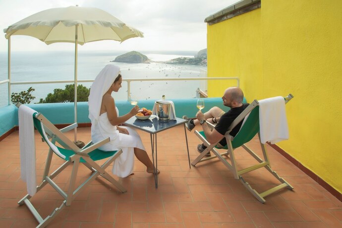 Imagen general del Hotel Sunset Green Ischia. Foto 11