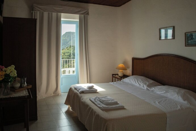 Imagen general del Hotel Sunset Green Ischia. Foto 13