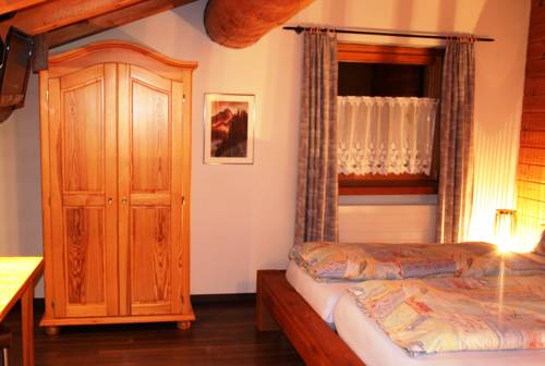 Imagen de la habitación del Hotel Suretta. Foto 14