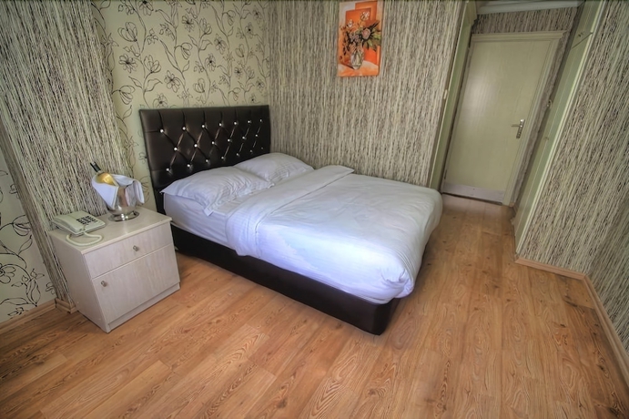 Imagen de la habitación del Hotel Sureyya. Foto 5