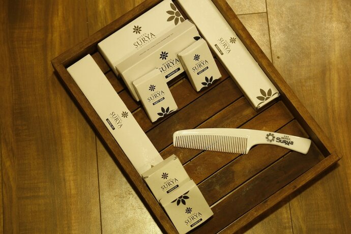Imagen de la habitación del Hotel Surya. Foto 5