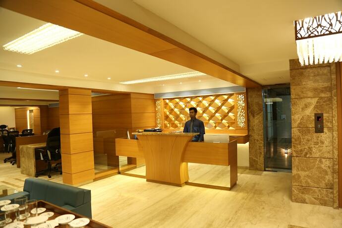 Imagen de los interiores del Hotel Surya. Foto 19