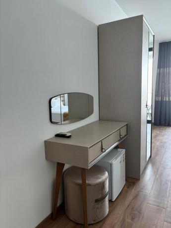 Imagen de la habitación del Hotel Sutomore. Foto 17