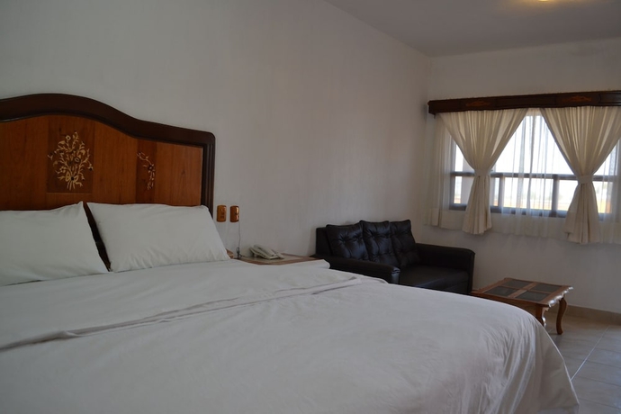 Imagen de la habitación del Hotel Teotihuacan. Foto 15