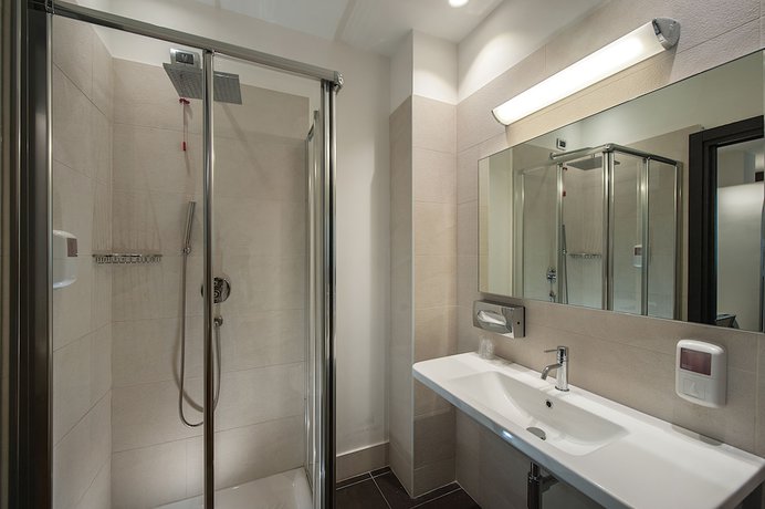 Imagen de la habitación del Hotel Testani Frosinone. Foto 4