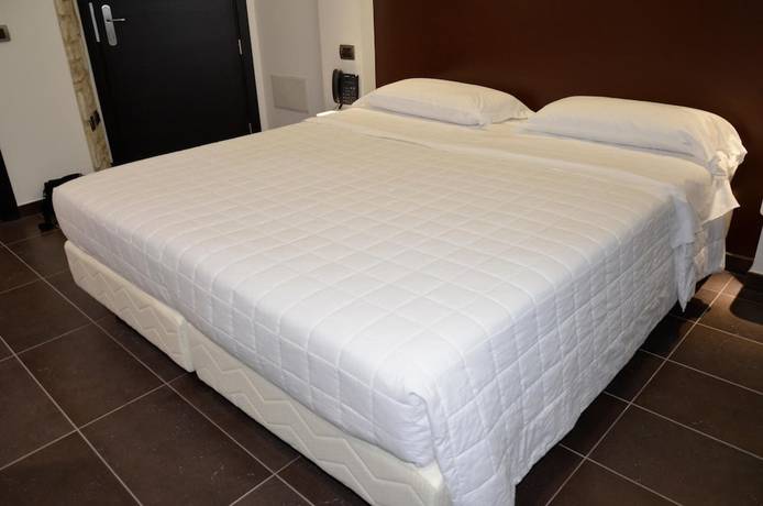 Imagen de la habitación del Hotel Testani Frosinone. Foto 12