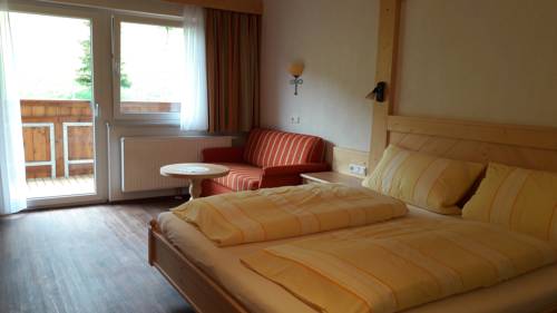 Imagen de la habitación del Hotel Thaneller. Foto 7