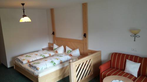 Imagen de la habitación del Hotel Thaneller. Foto 12
