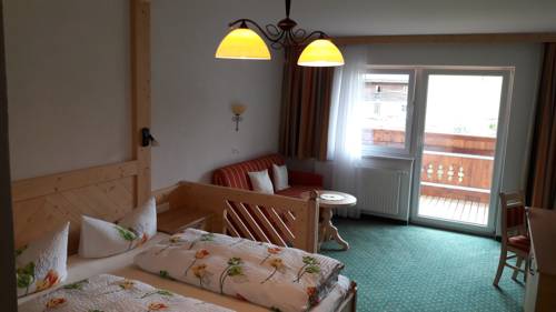 Imagen de la habitación del Hotel Thaneller. Foto 13