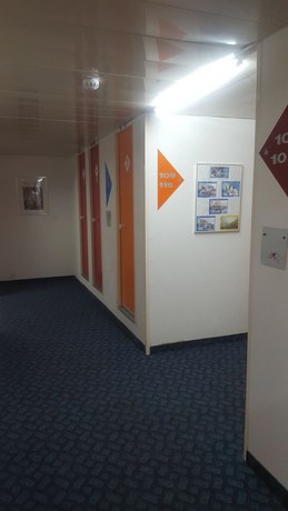 Imagen de los exteriores del Hotel Thania. Foto 16