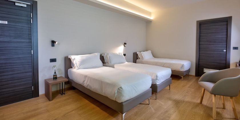 Imagen de la habitación del Hotel The Cube. Foto 2