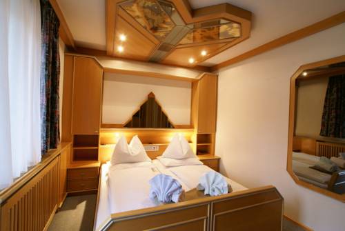 Imagen de la habitación del Hotel Thier. Foto 8