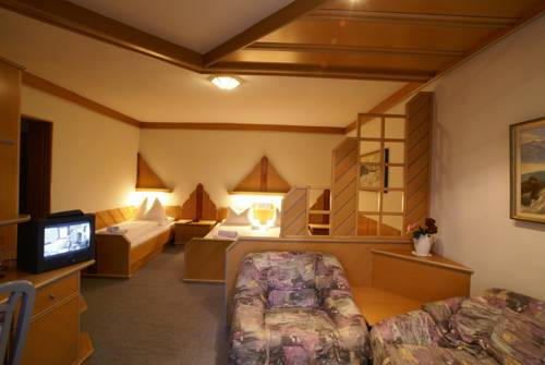 Imagen de la habitación del Hotel Thier. Foto 10