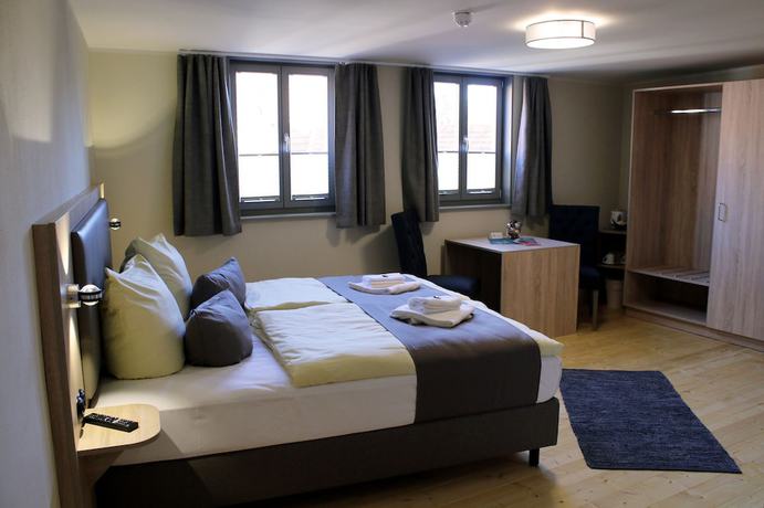 Imagen de la habitación del Hotel Tilia. Foto 19