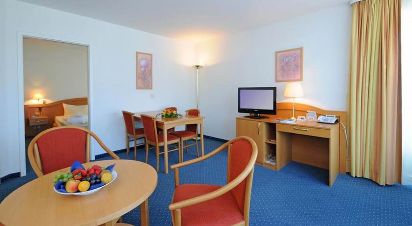 Imagen de la habitación del Hotel Timmendorfer Strand. Foto 13