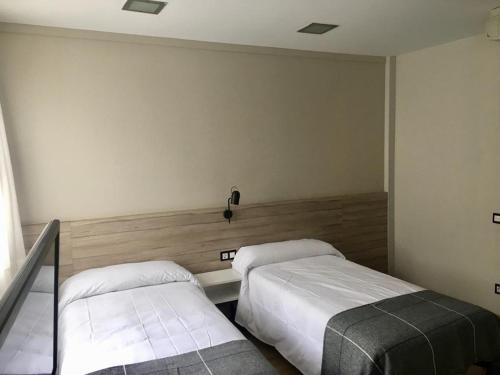 Imagen de la habitación del Hotel Torres Manlleu. Foto 6