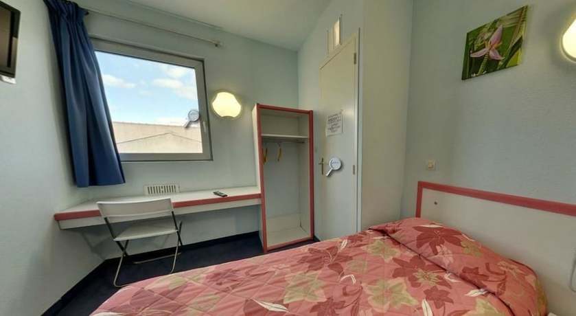 Imagen de la habitación del Hotel Triotel, La Valette du Var. Foto 2
