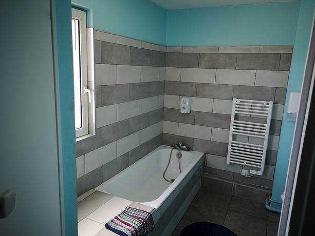 Imagen de la habitación del Hotel Triotel, La Valette du Var. Foto 13