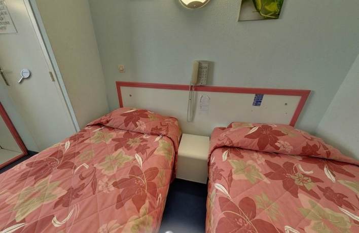 Imagen de la habitación del Hotel Triotel, La Valette du Var. Foto 15