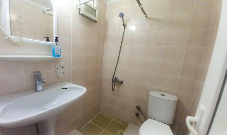 Imagen general del Hotel Tropicana. Foto 3