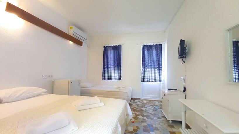 Imagen de la habitación del Hotel Tropicana. Foto 19