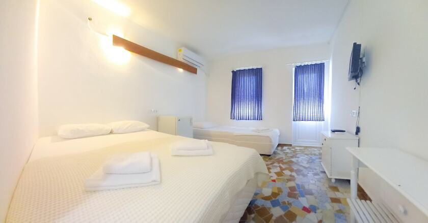 Imagen de la habitación del Hotel Tropicana. Foto 20