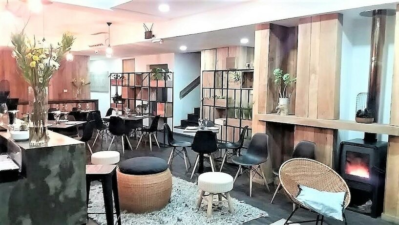 Imagen de los interiores del Hotel Umawue. Foto 18
