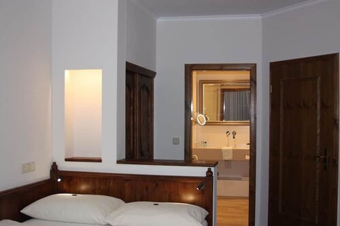 Imagen de la habitación del Hotel Unstruttal. Foto 7