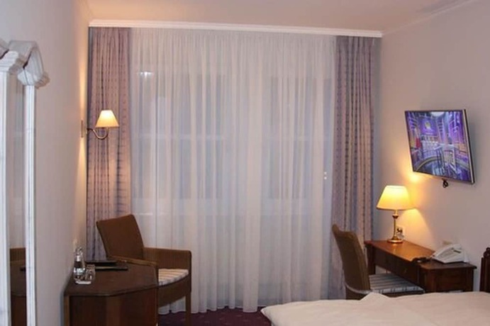 Imagen de la habitación del Hotel Unstruttal. Foto 14