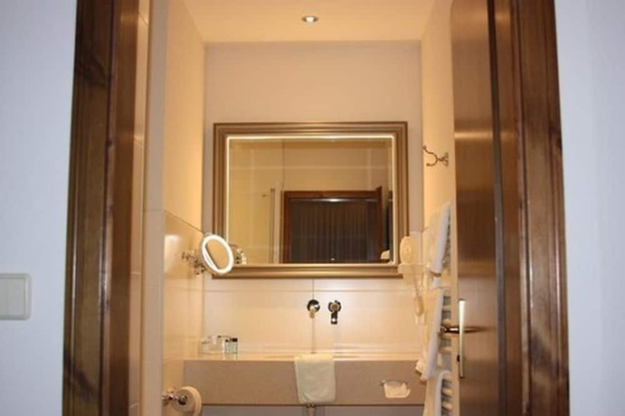 Imagen de la habitación del Hotel Unstruttal. Foto 16
