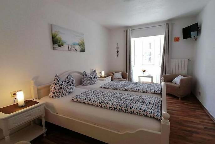 Imagen de la habitación del Hotel Ursula Garni. Foto 14