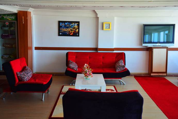 Imagen de los interiores del Hotel &Uuml;lke. Foto 14