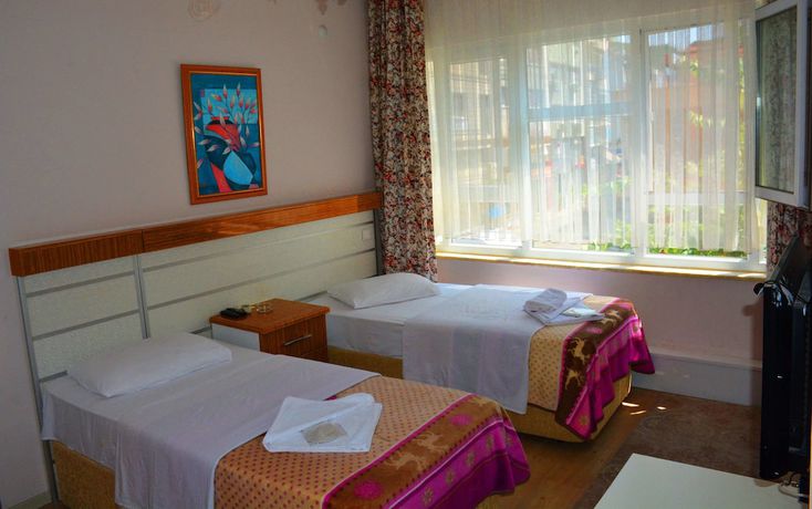 Imagen de la habitación del Hotel &Uuml;lke. Foto 11