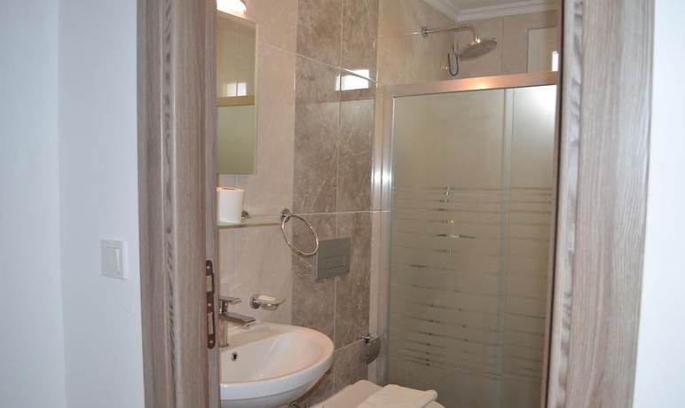 Imagen de la habitación del Hotel Uygar. Foto 8