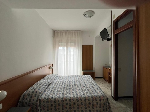Imagen de la habitación del Hotel Valentino. Foto 10