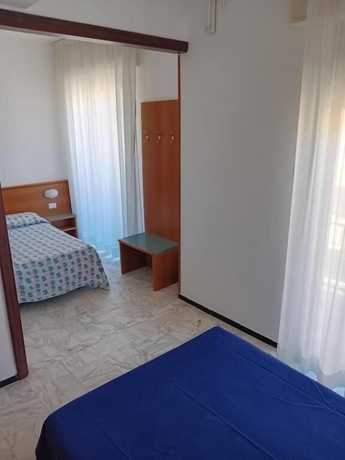 Imagen de la habitación del Hotel Valentino. Foto 15