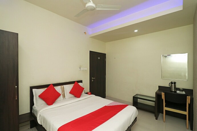 Imagen de la habitación del Hotel Vandana Palace. Foto 13