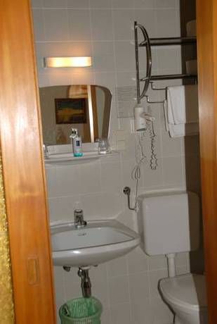 Imagen de la habitación del Hotel Velden Bacherlwirt. Foto 15