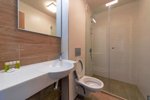 Imagen de la habitación del Hotel Verticalplus. Foto 19