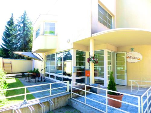 Imagen general del Hotel Vesiroos. Foto 3